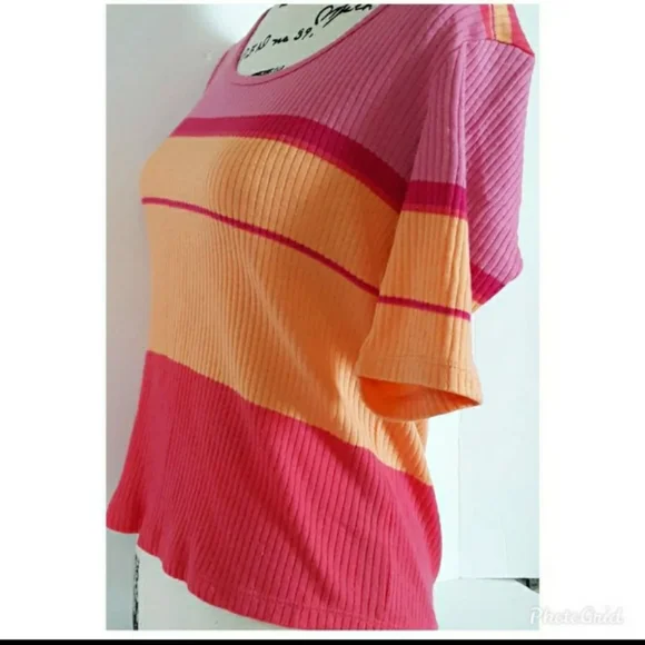 Womens Medium Top 3/4" Sleeved Striped ribbed slim fit shirt - Picture 9 of 9